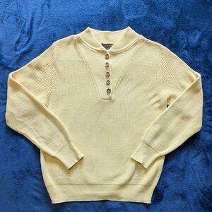 Eddie Bauer Women's Light Yellow Crewneck Sweater
